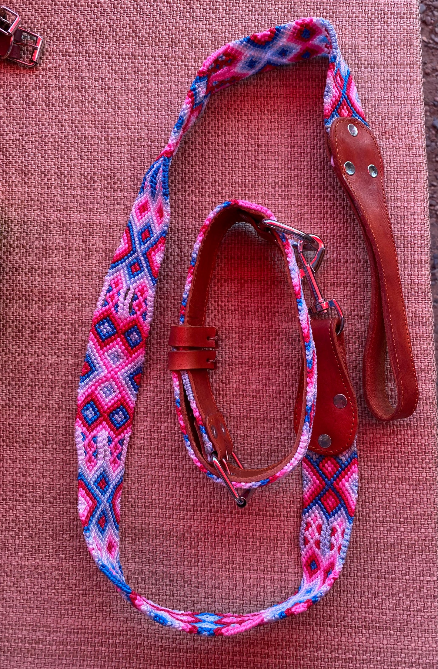 Collar con correa