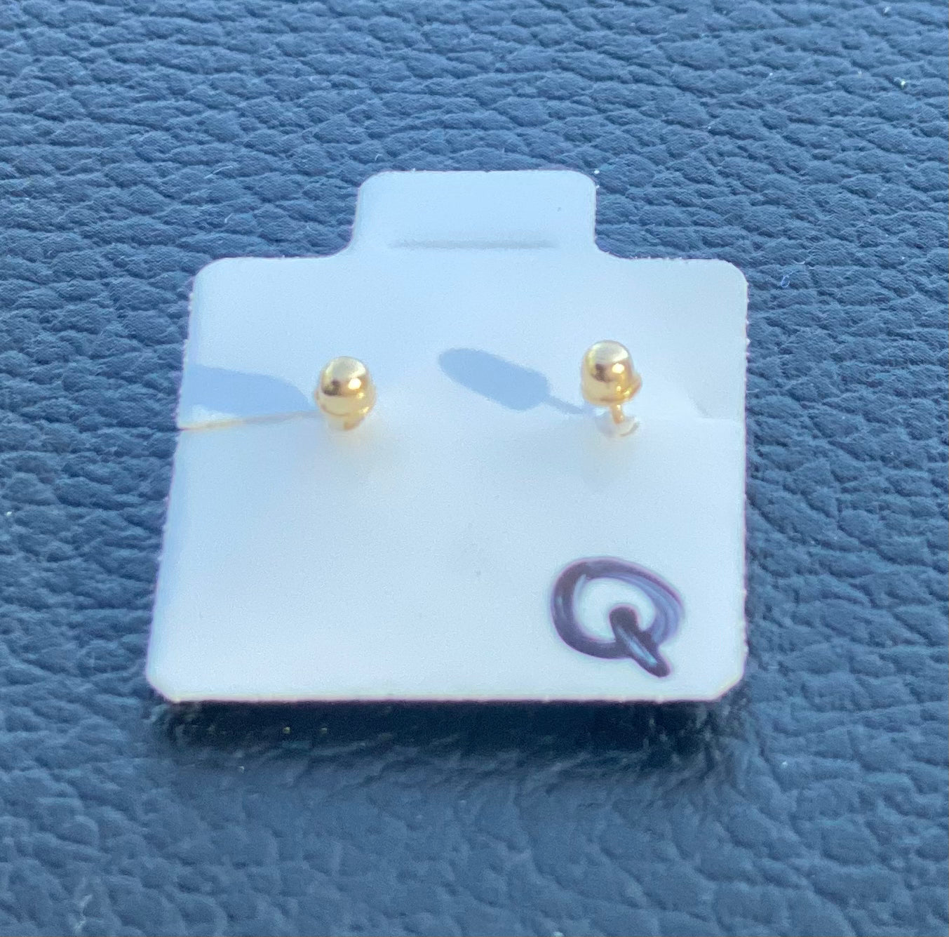 Aretes de Broquel de oro. Ojos